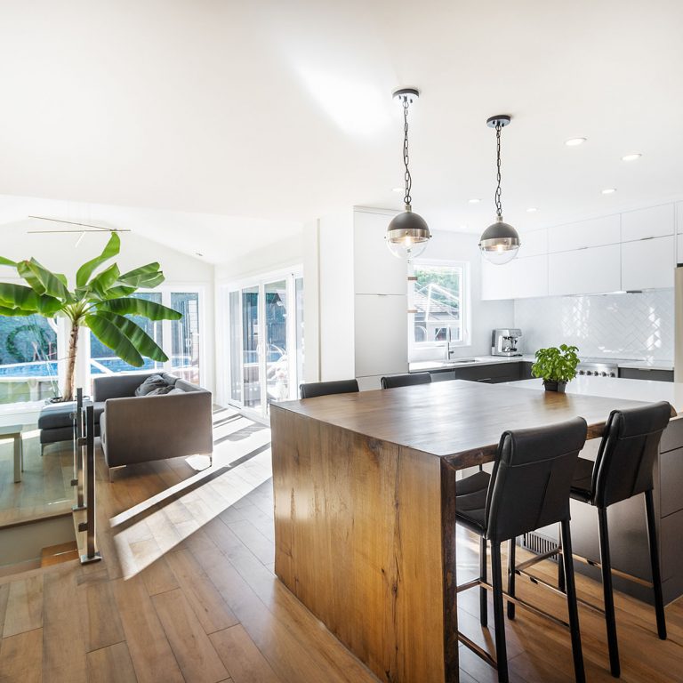 Résultat des travaux d'aménagement d'une maison rénovée par Covem Construction